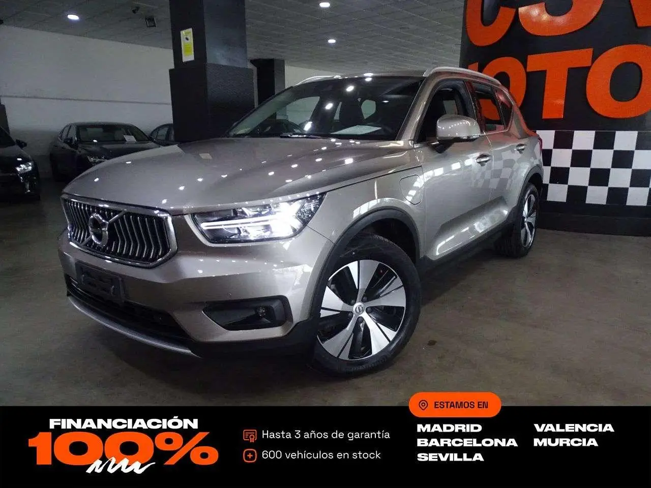 Photo 1 : Volvo Xc40 2021 Électrique