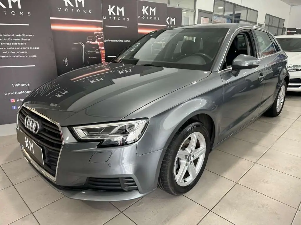 Photo 1 : Audi A3 2019 Diesel