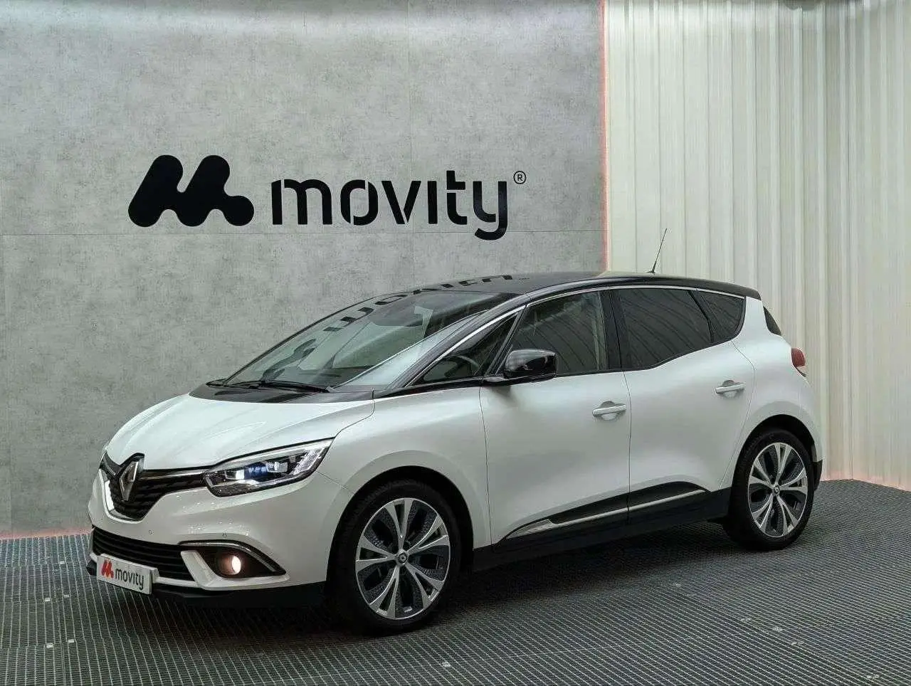 Photo 1 : Renault Scenic 2017 Essence