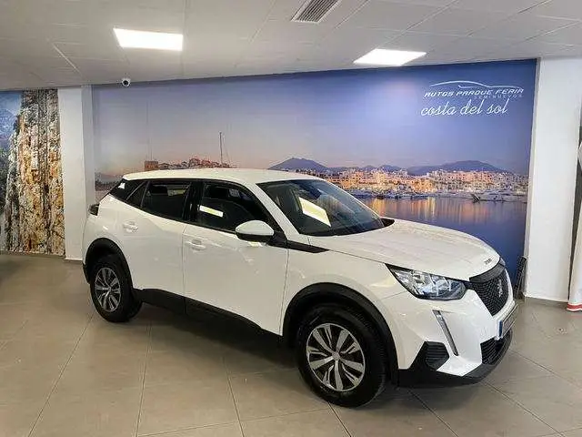 Photo 1 : Peugeot 2008 2021 Petrol