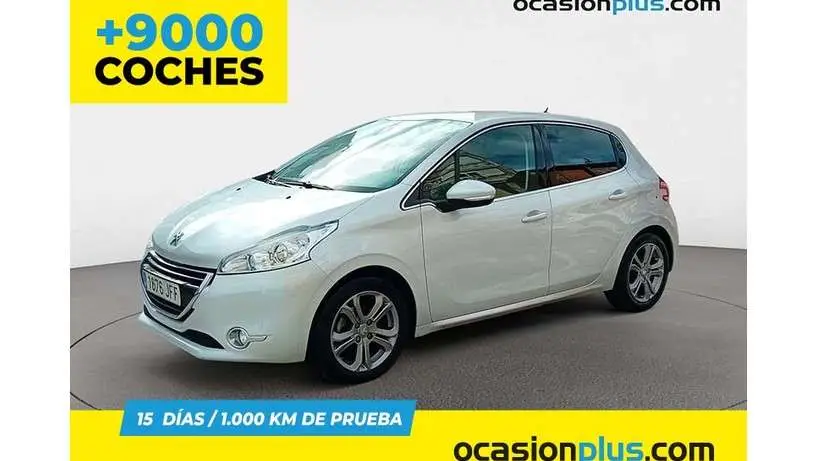 Photo 1 : Peugeot 208 2015 Petrol