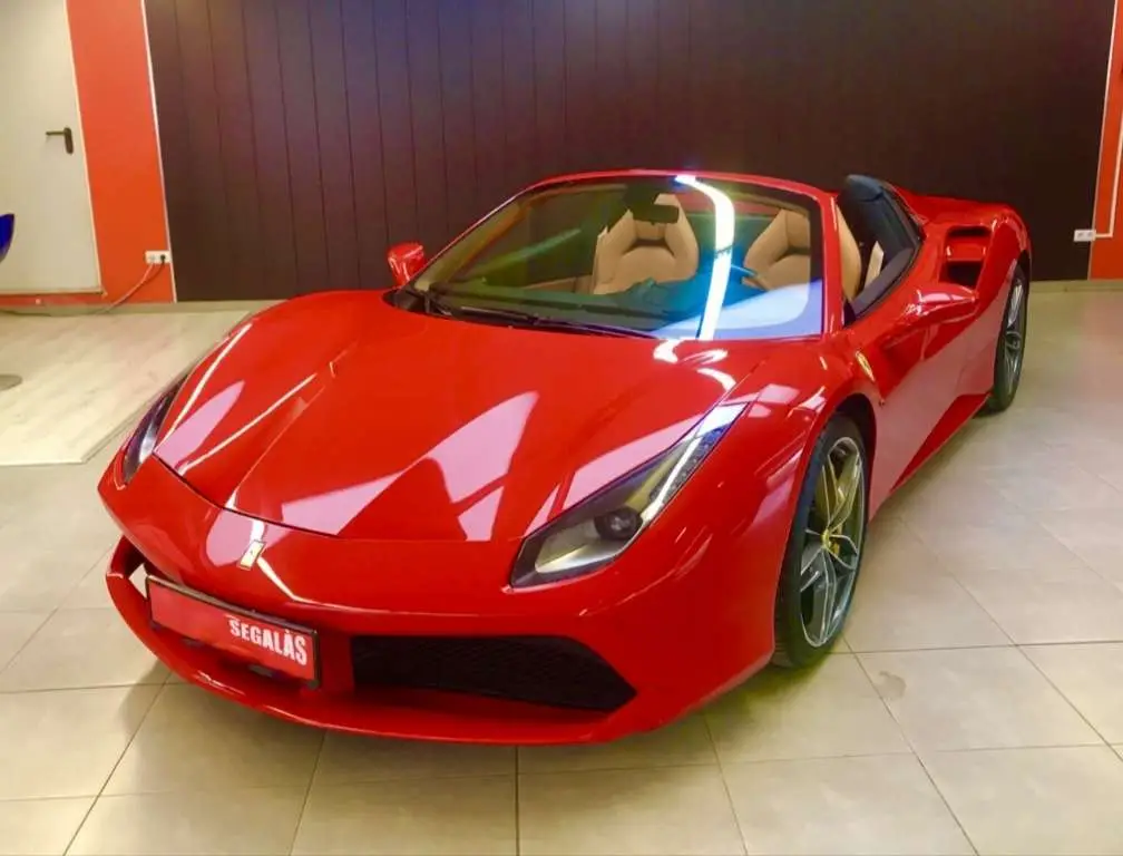 Photo 1 : Ferrari 488 2017 Essence