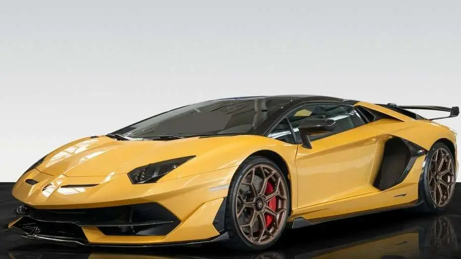 Photo 1 : Lamborghini Aventador 2021 Petrol