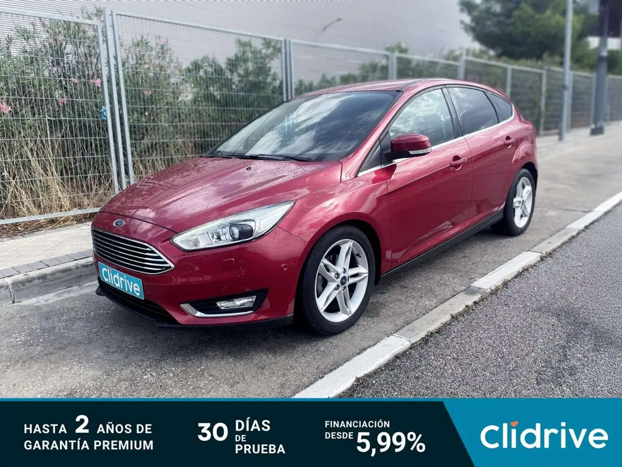 Photo 1 : Ford Focus 2016 Petrol