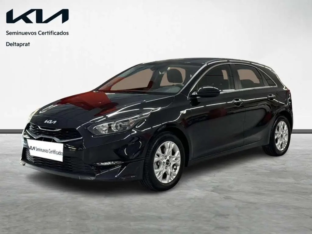 Photo 1 : Kia Ceed 2023 Essence