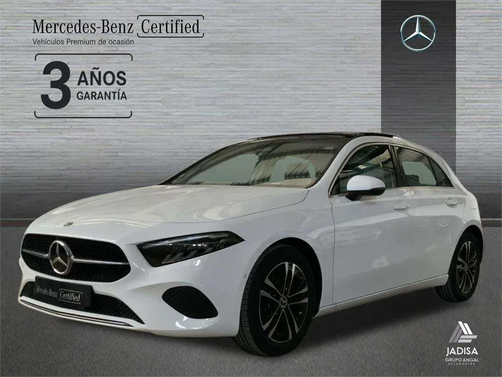 Photo 1 : Mercedes-benz Classe A 2023 Essence