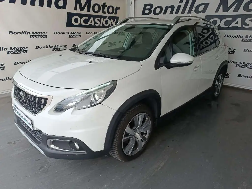 Photo 1 : Peugeot 2008 2018 Essence