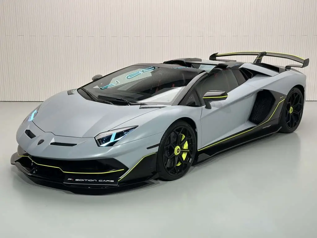 Photo 1 : Lamborghini Aventador 2020 Petrol