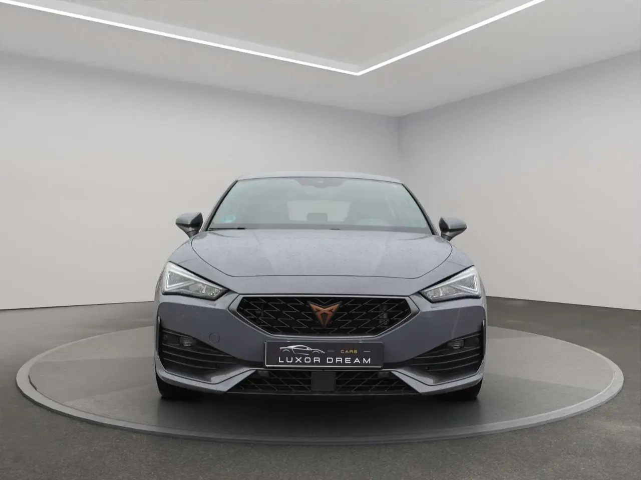 Photo 1 : Cupra Leon 2023 Petrol