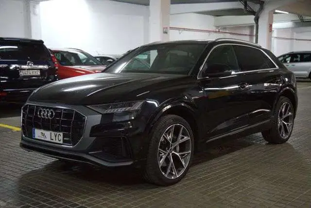 Photo 1 : Audi Q8 2022 Diesel