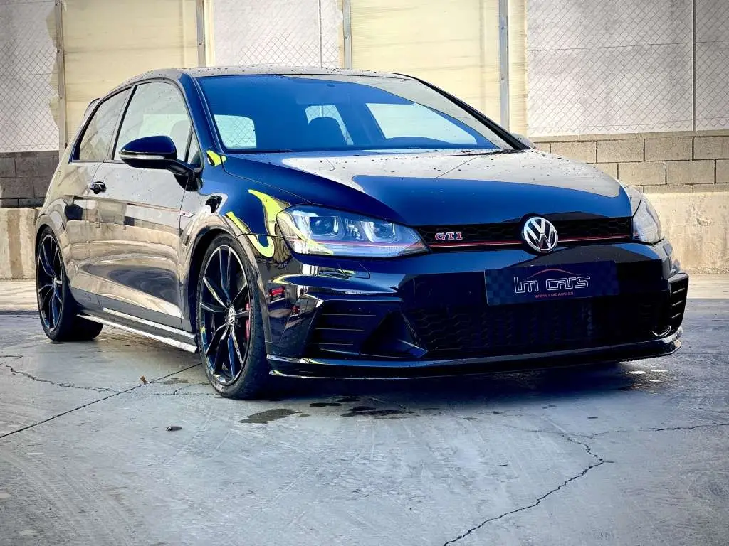 Photo 1 : Volkswagen Golf 2016 Petrol