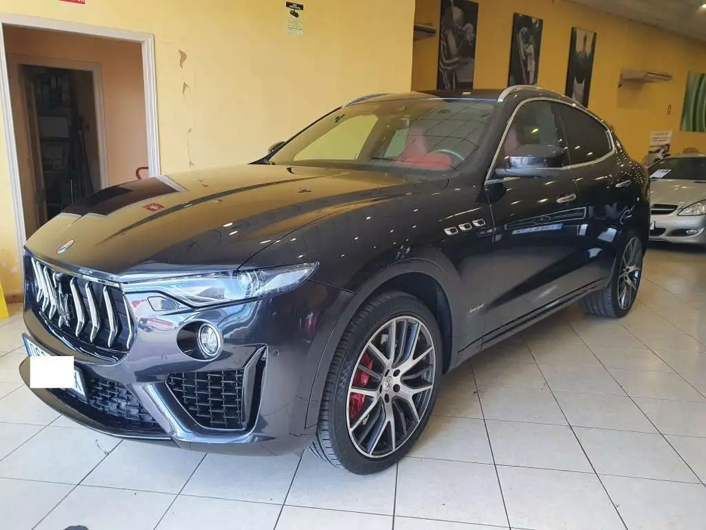 Photo 1 : Maserati Levante 2018 Essence