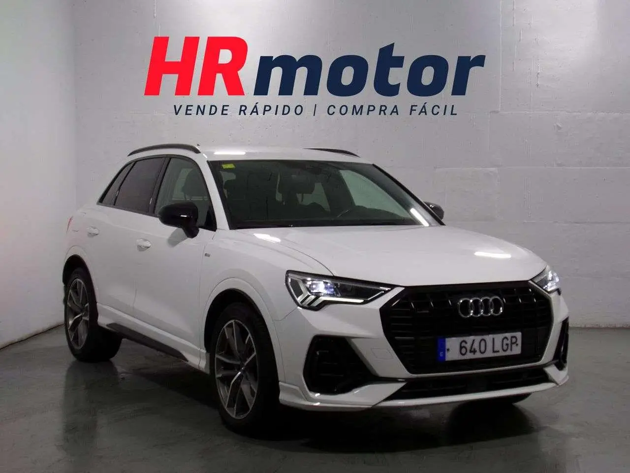 Photo 1 : Audi Q3 2020 Petrol