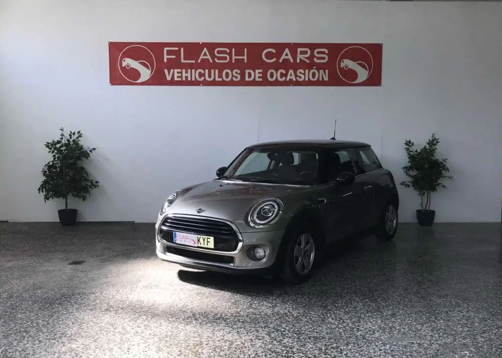 Photo 1 : Mini Cooper 2019 Petrol