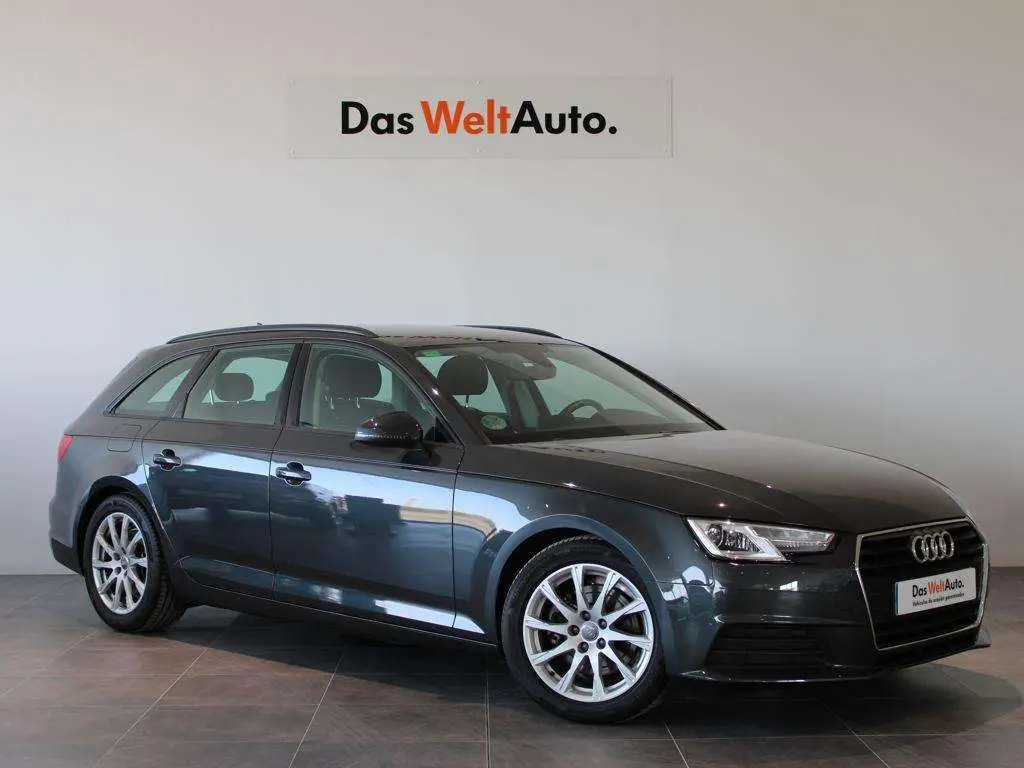 Photo 1 : Audi A4 2019 Diesel