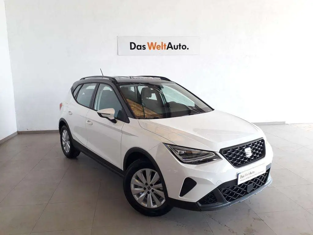 Photo 1 : Seat Arona 2024 Petrol