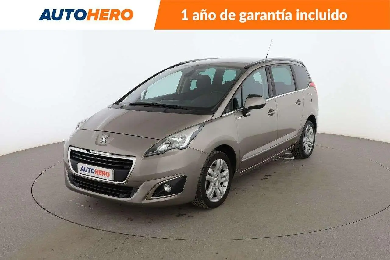 Photo 1 : Peugeot 5008 2015 Petrol