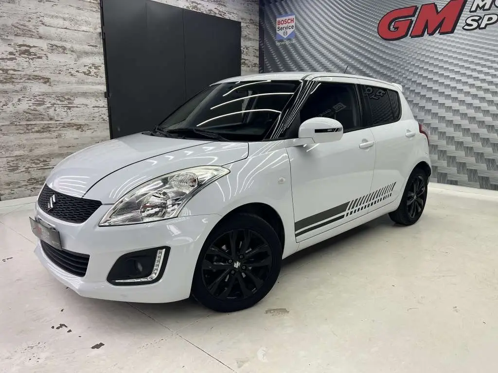 Photo 1 : Suzuki Swift 2017 Petrol