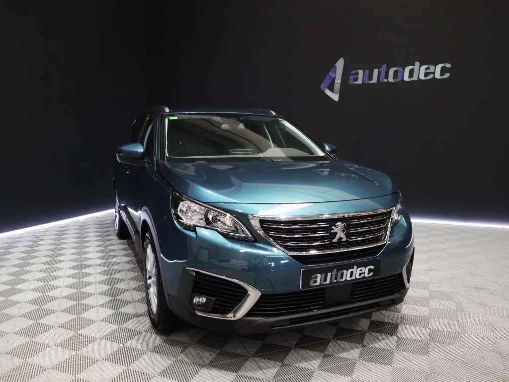 Photo 1 : Peugeot 5008 2019 Diesel