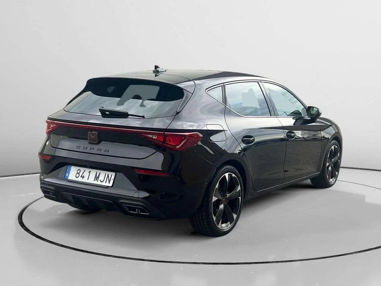 Photo 1 : Cupra Leon 2023 Petrol