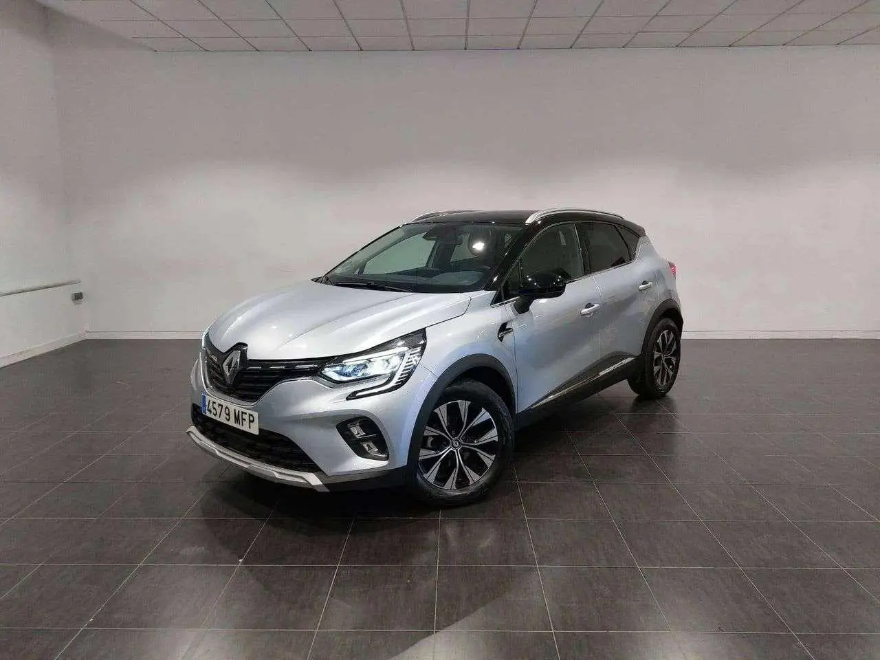 Photo 1 : Renault Captur 2023 Petrol