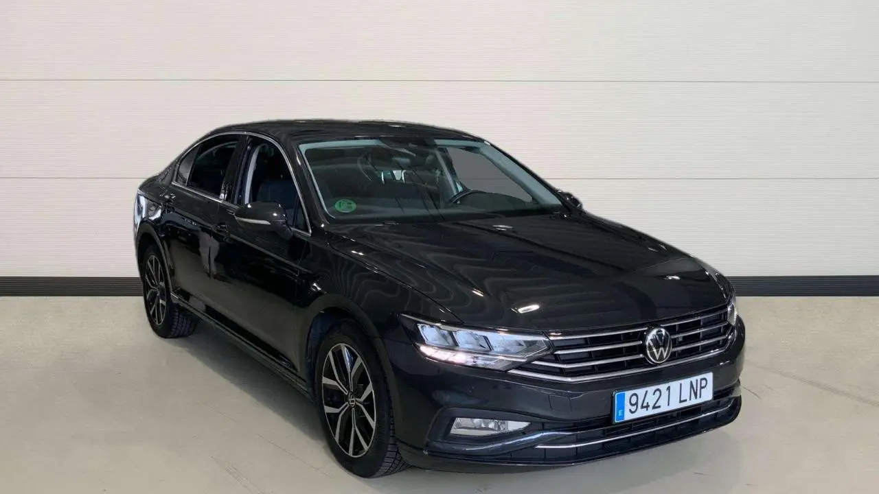 Photo 1 : Volkswagen Passat 2021 Diesel