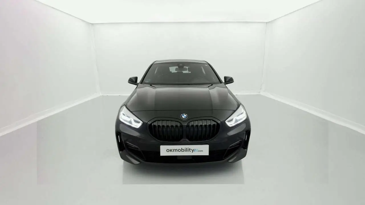 Photo 1 : Bmw Serie 1 2023 Petrol