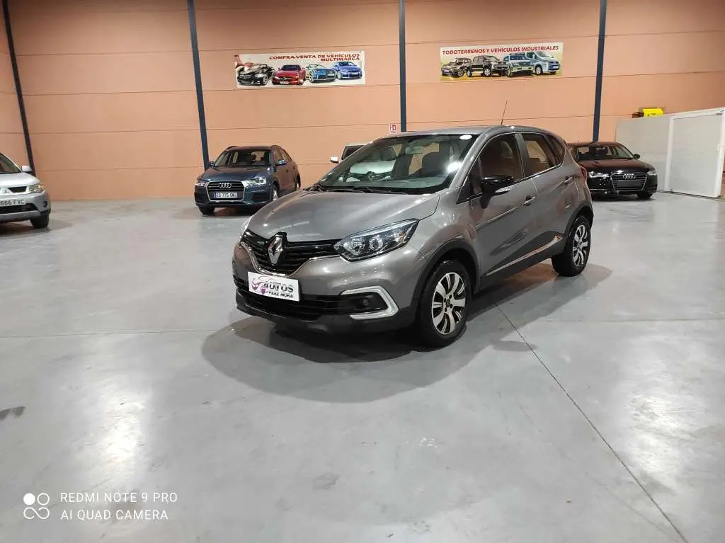 Photo 1 : Renault Captur 2017 Diesel