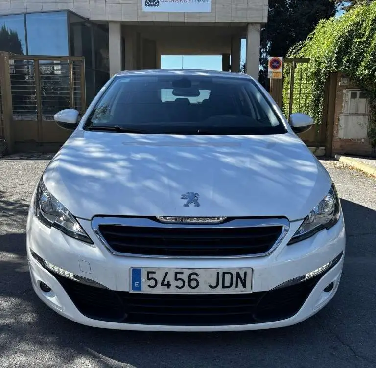 Photo 1 : Peugeot 308 2015 Essence