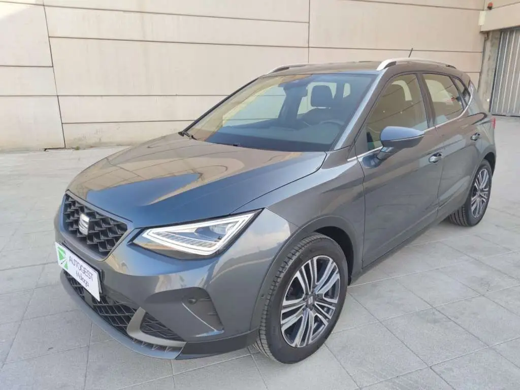 Photo 1 : Seat Arona 2023 Essence