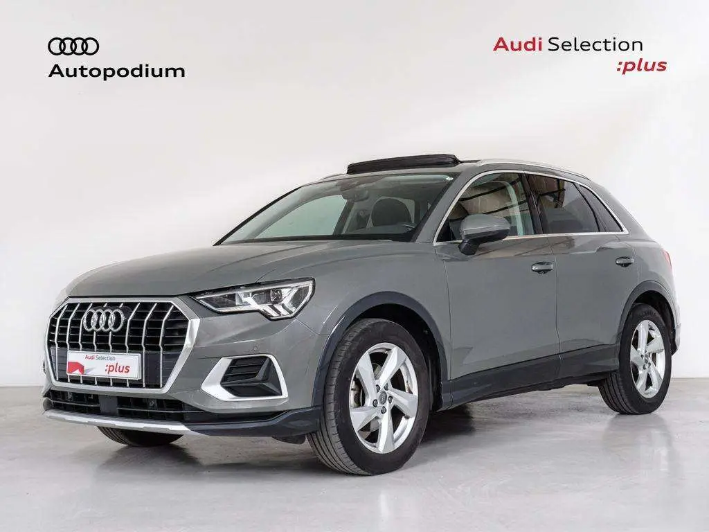 Photo 1 : Audi Q3 2019 Essence