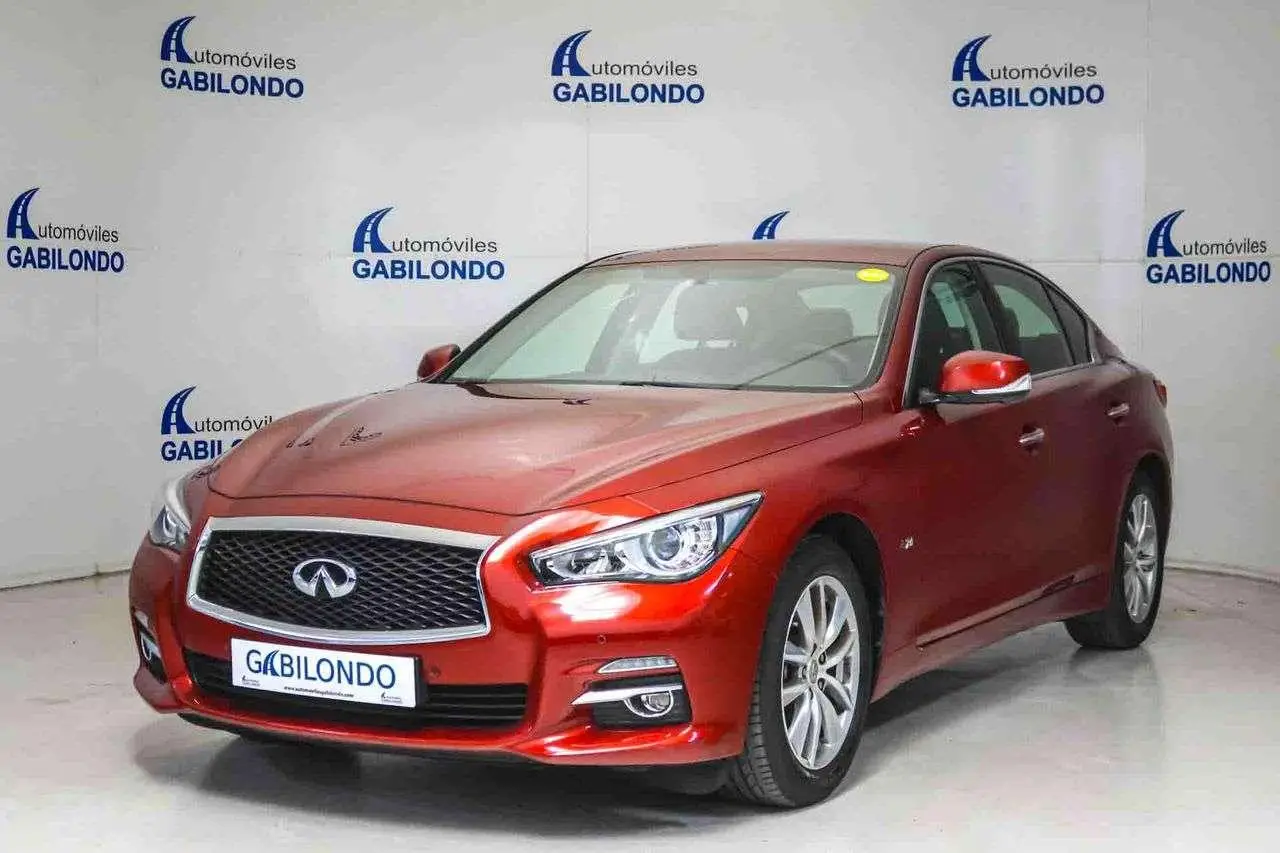 Photo 1 : Infiniti Q50 2016 Diesel