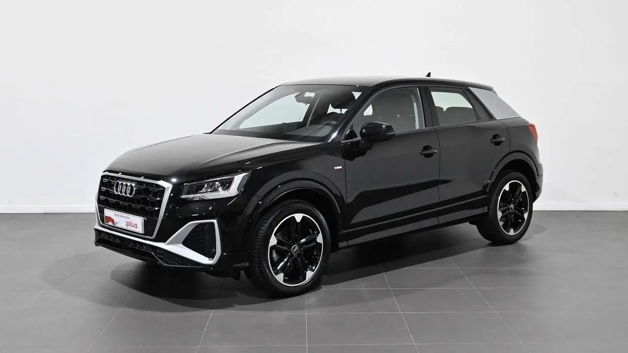 Photo 1 : Audi Q2 2023 Petrol