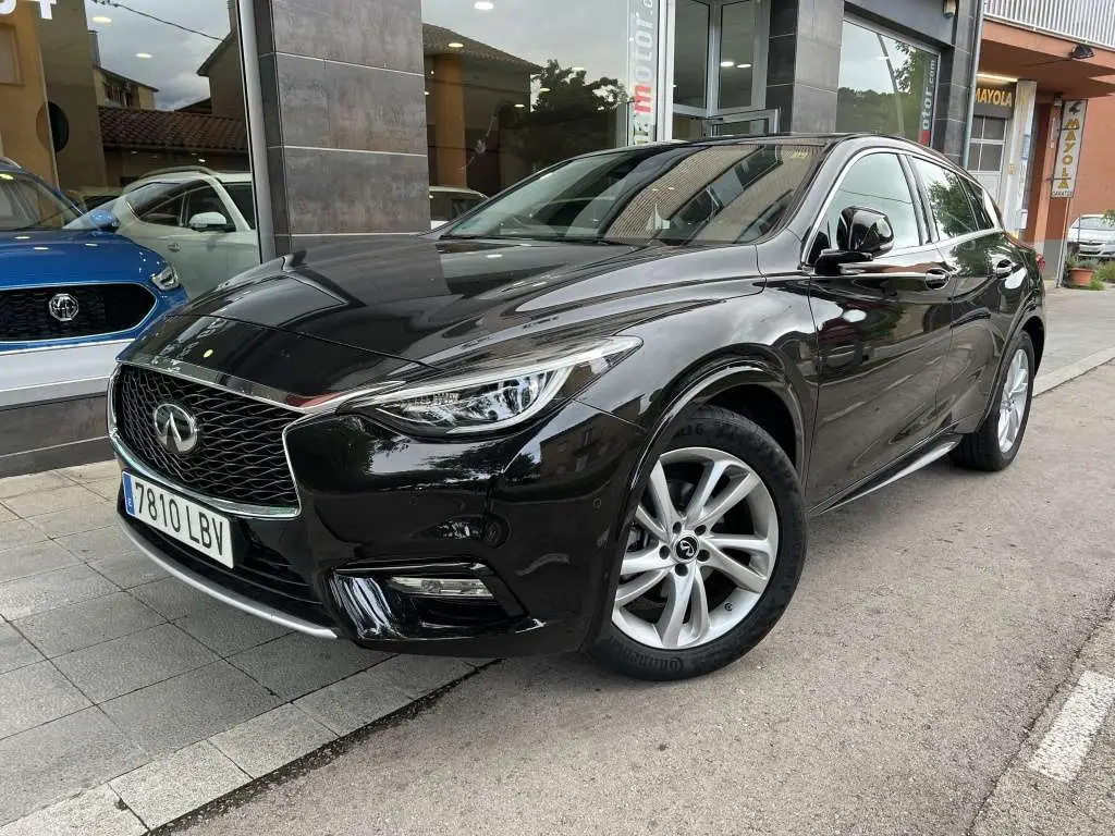 Photo 1 : Infiniti Q30 2019 Petrol