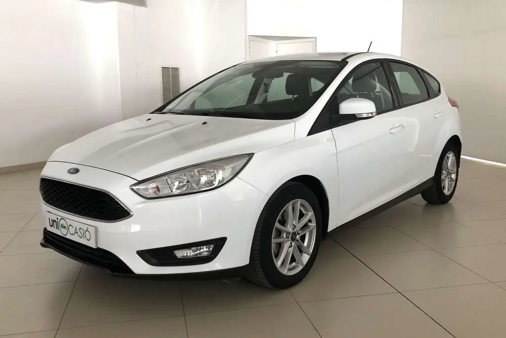 Photo 1 : Ford Focus 2018 Essence