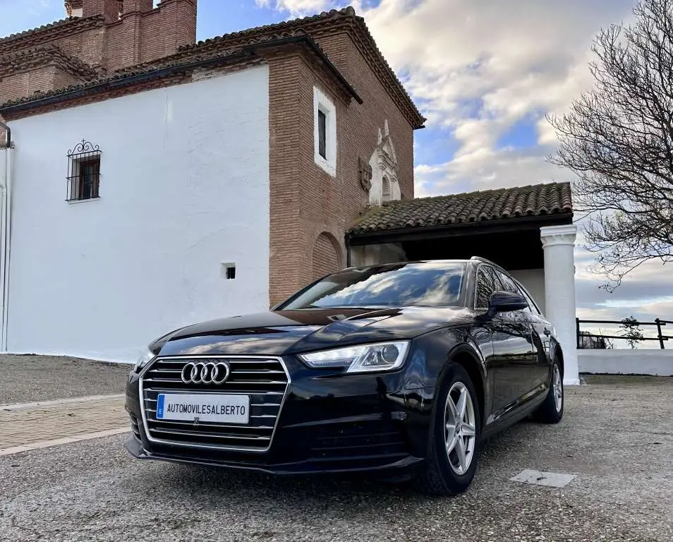 Photo 1 : Audi A4 2017 Diesel