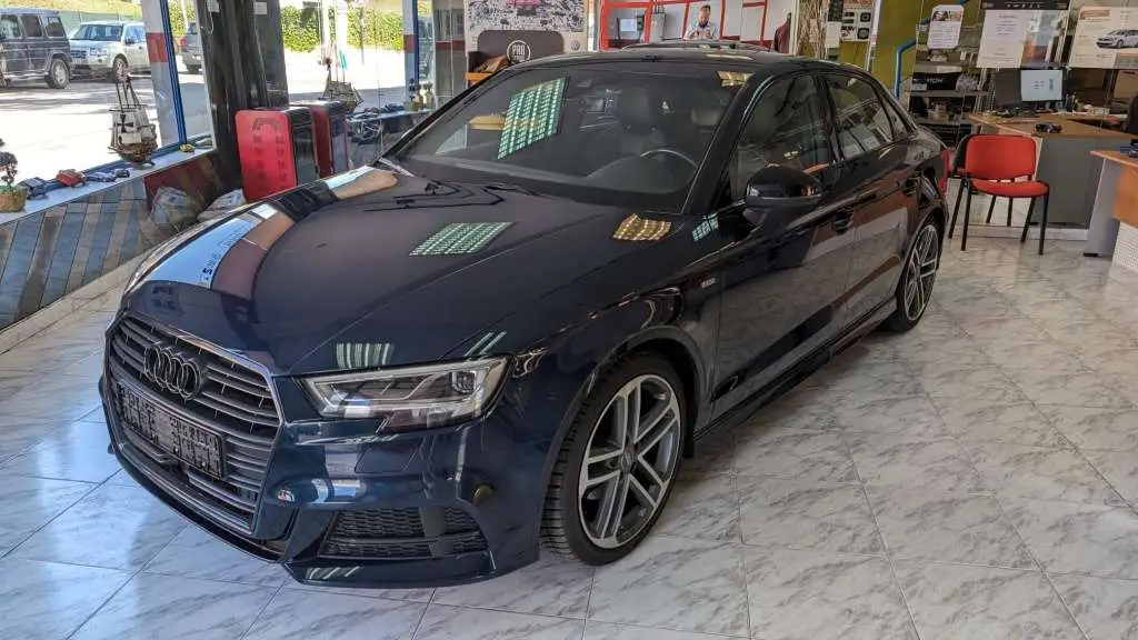 Photo 1 : Audi A3 2020 Essence