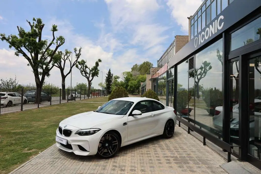 Photo 1 : Bmw M2 2017 Petrol