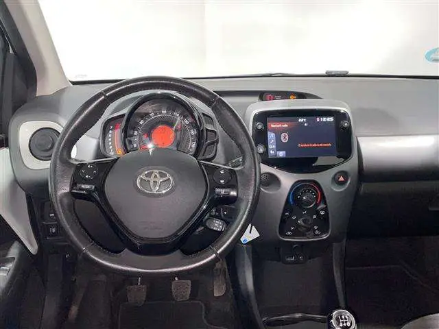 Photo 1 : Toyota Aygo 2020 Essence