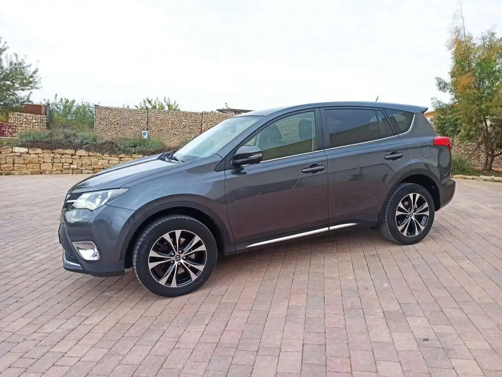 Photo 1 : Toyota Rav4 2015 Diesel