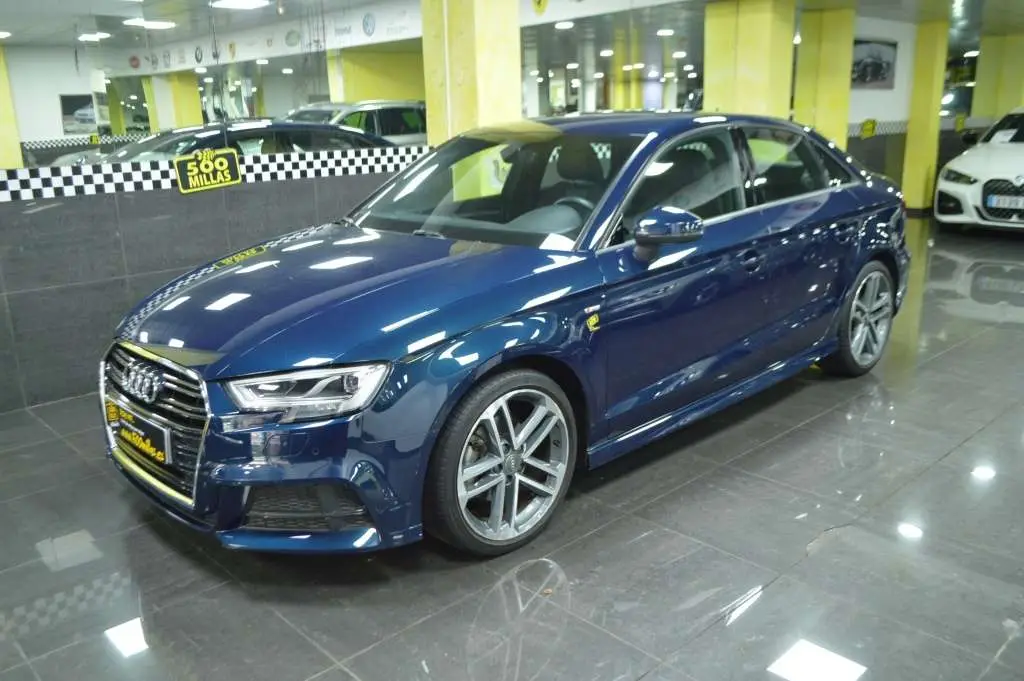 Photo 1 : Audi A3 2018 Petrol