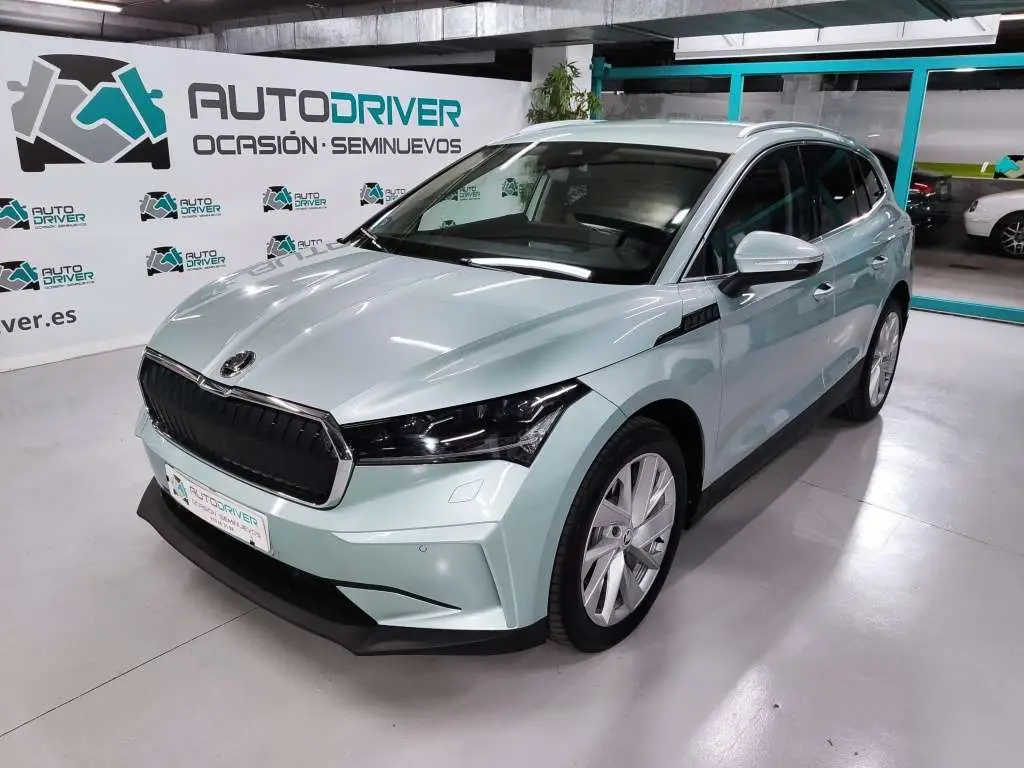 Photo 1 : Skoda Enyaq 2022 Électrique