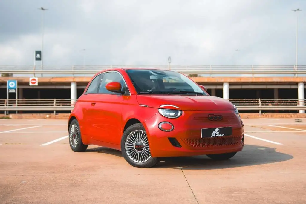 Photo 1 : Fiat 500 2023 Electric