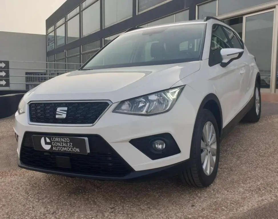 Photo 1 : Seat Arona 2019 Petrol