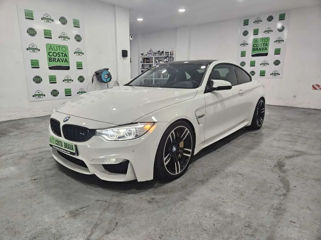 Photo 1 : Bmw M4 2016 Petrol