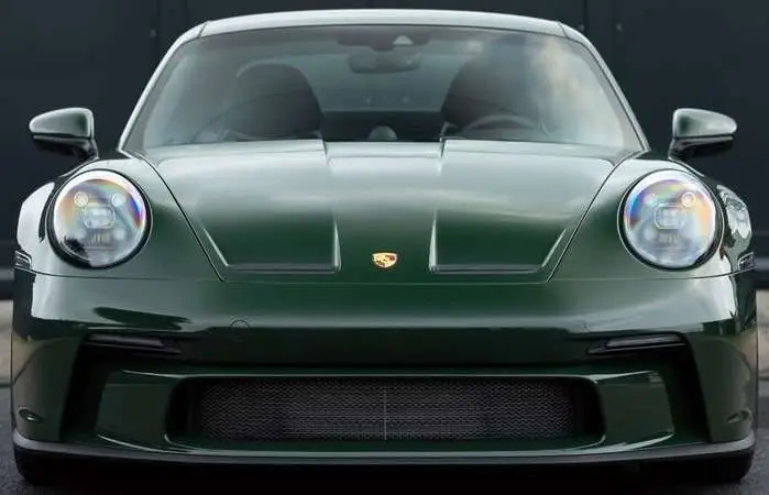 Photo 1 : Porsche 992 2022 Essence