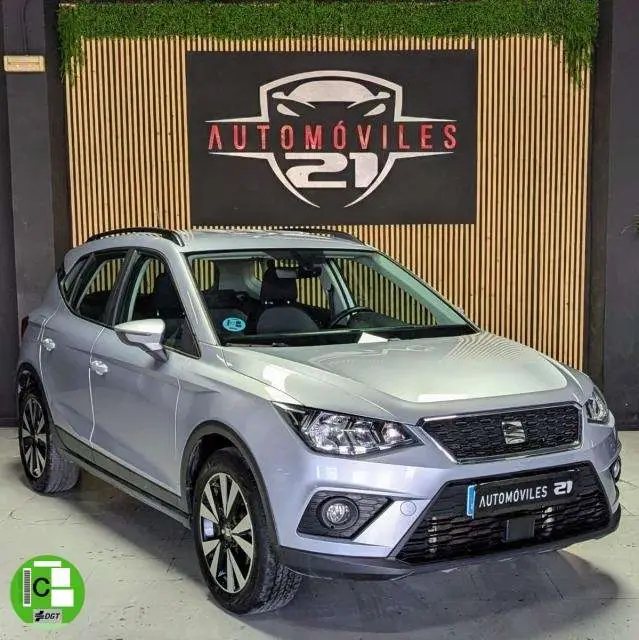 Photo 1 : Seat Arona 2021 Petrol