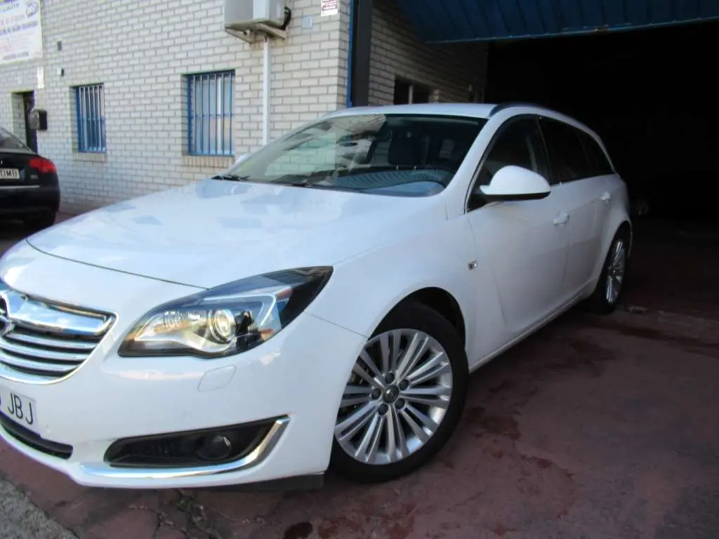 Photo 1 : Opel Insignia 2014 Diesel