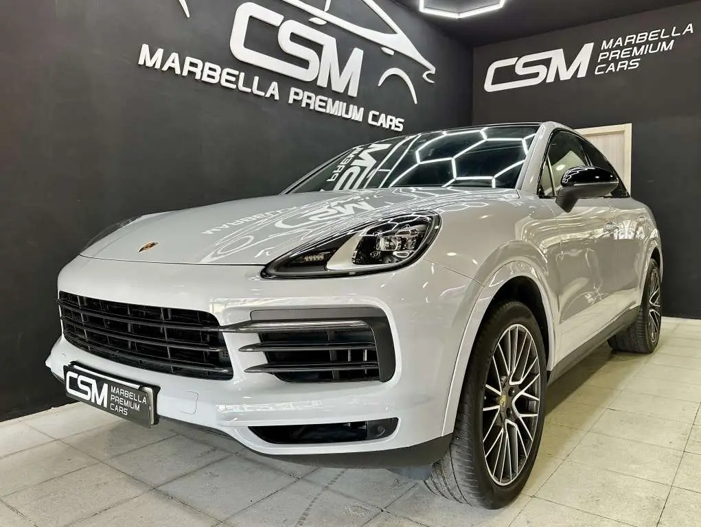 Photo 1 : Porsche Cayenne 2019 Essence