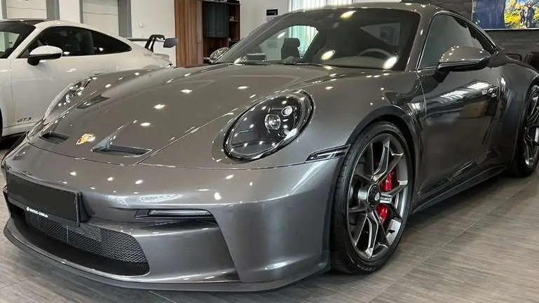 Photo 1 : Porsche 992 2022 Petrol